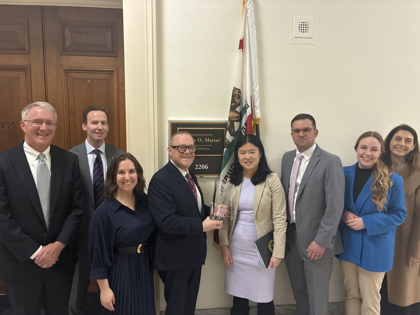 The office of Congresswoman Doris Matsui (D-CA-07) accepting Trailblazers in Innovation Award from IW Executive Director Peter Chandler and representatives from IW member companies Dropbox, StubHub, Intuit, Sabre, Indeed, and Patreon.
